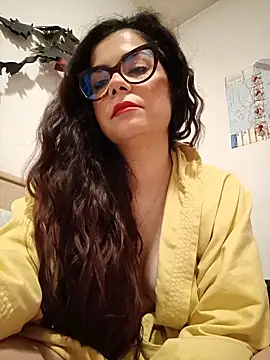 Snapshot of Saturnia_Yvonne chatting on March 2025 11:39:01 PM Saturnia Yvonne online show from March 2025 11:39:01 PM