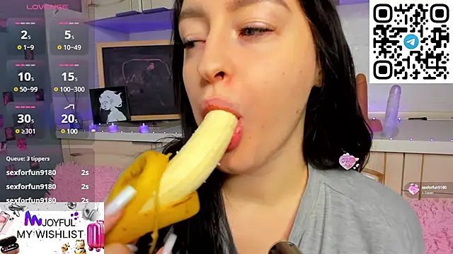 Snapshot of Kruela_Eva chatting on January 2025 11:39:01 PM Kruela Eva online show from January 2025 11:39:01 PM