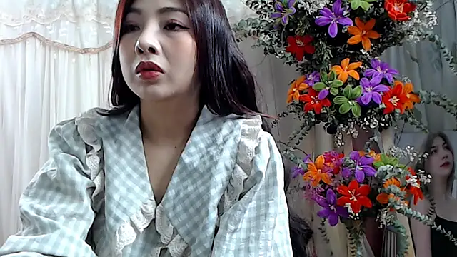 Snapshot of MiMi_0293 chatting on January 2025 04:08:02 AM MiMi 0293 online show from January 2025 04:08:02 AM