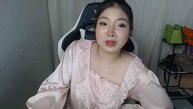 Snapshot of MiMi_0293 chatting on November 2025 06:12:02 AM MiMi 0293 online show from November 2025 06:12:02 AM