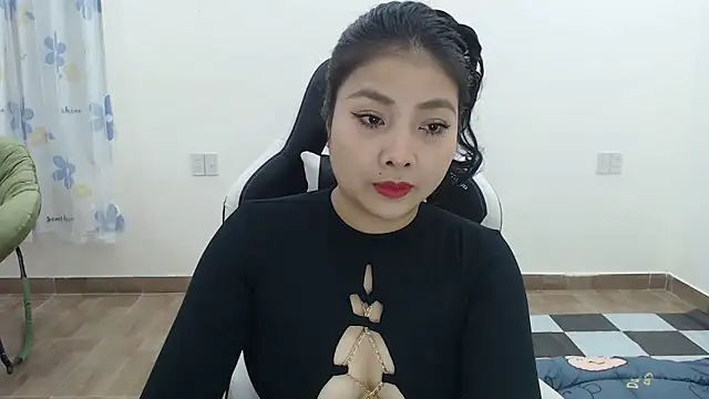 Snapshot of MiMi_0293 chatting on November 2025 12:19:02 PM MiMi 0293 online show from November 2025 12:19:02 PM