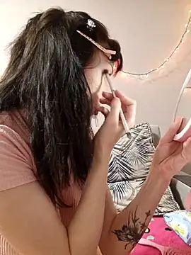 Snapshot of _Alice_0-0 chatting on November 2025 10:41:02 AM Alice 0-0 online show from November 2025 10:41:02 AM