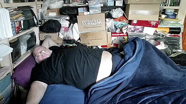 hadeszeuss2 online show from April 2026 05:43:02 PM