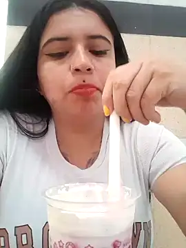 Snapshot of Devilsweet17 chatting on December 2024 09:23:02 PM Devilsweet17 online show from December 2024 09:23:02 PM