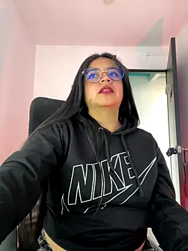 Snapshot of Devilsweet17 chatting on September 2025 08:34:02 PM Devilsweet17 online show from September 2025 08:34:02 PM