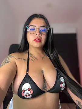 Snapshot of Devilsweet17 chatting on November 2025 12:46:02 AM Devilsweet17 online show from November 2025 12:46:02 AM