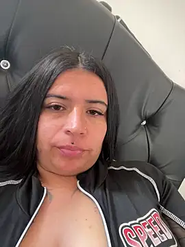 Devilsweet17 online show from July 2026 07:56:02 PM
