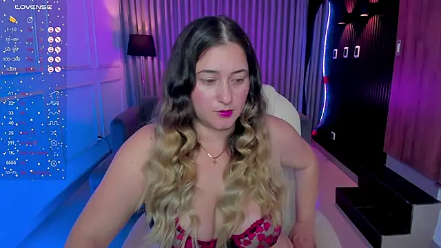 Snapshot of lenah_smith chatting on February 2025 03:27:01 PM lenah smith online show from February 2025 03:27:01 PM