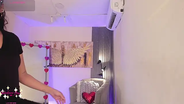 emma alice  online show from February 2025 06:44:02 PM