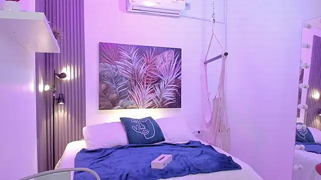 emma alice  online show from October 2025 12:13:02 PM