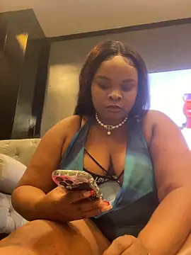 NaughtyKelly28 online show from December 2025 12:18:02 AM