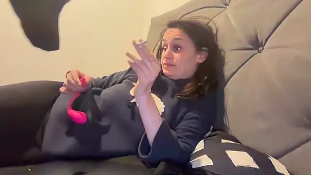 JeSuisUnTapin online show from January 2026 12:57:02 AM