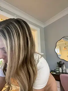 LoveShae  online show from December 2024 10:11:01 PM