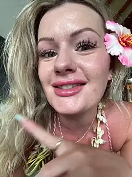 Snapshot of LoveShae_ chatting on May 2026 09:46:01 PM LoveShae online show from May 2026 09:46:01 PM