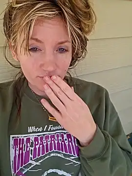 Snapshot of foreverzays chatting on February 2025 06:04:01 PM foreverzays online show from February 2025 06:04:01 PM