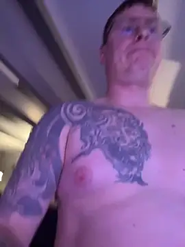 Fred2851 online show from December 2025 05:31:01 PM