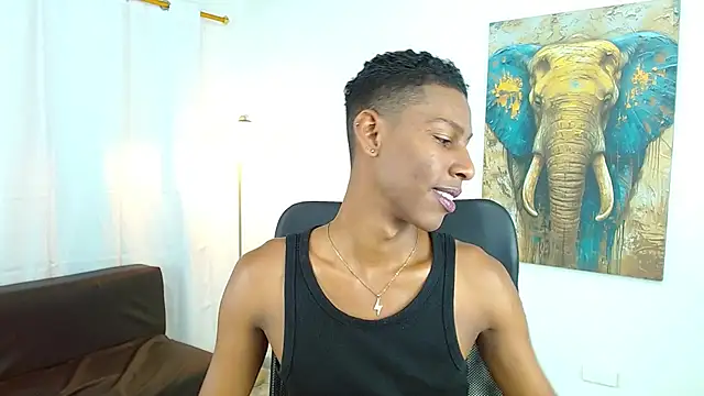 Snapshot of maiki18_ chatting on November 2025 08:42:02 PM maiki18 online show from November 2025 08:42:02 PM