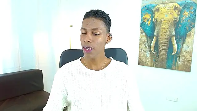 Snapshot of maiki18_ chatting on November 2025 08:55:01 PM maiki18 online show from November 2025 08:55:01 PM