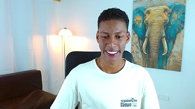 Snapshot of maiki18_ chatting on December 2025 08:40:01 PM maiki18 online show from December 2025 08:40:01 PM