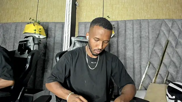 JamesParck online show from March 2026 10:57:01 PM