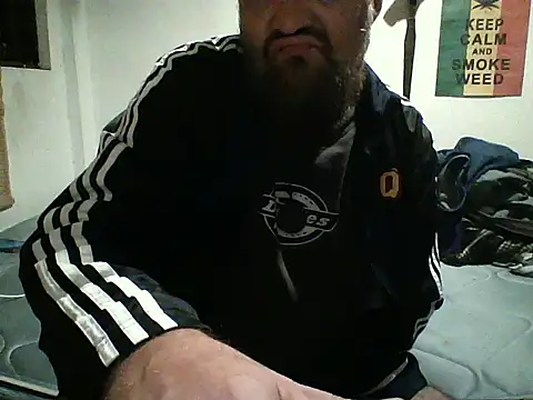 Snapshot of LECHEBALLS chatting on October 2025 07:45:01 AM LECHEBALLS online show from October 2025 07:45:01 AM