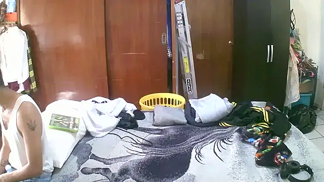 Snapshot of jperezofficial1 chatting on September 2025 04:34:02 PM jperezofficial1 online show from September 2025 04:34:02 PM