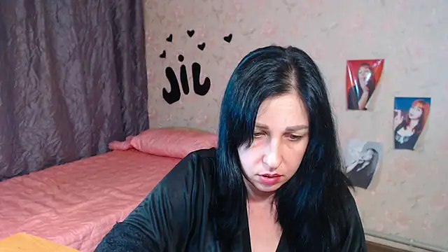 JillStevens online show from November 2025 06:28:01 PM