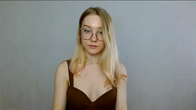 Snapshot of cindi_hot chatting on February 2025 09:42:01 AM cindi hot online show from February 2025 09:42:01 AM