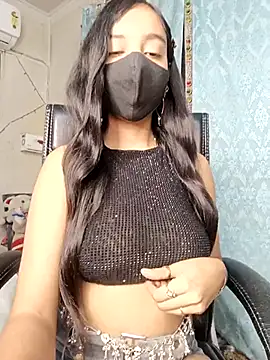 Snapshot of Parinaaz18 chatting on December 2025 01:48:02 AM Parinaaz18 online show from December 2025 01:48:02 AM