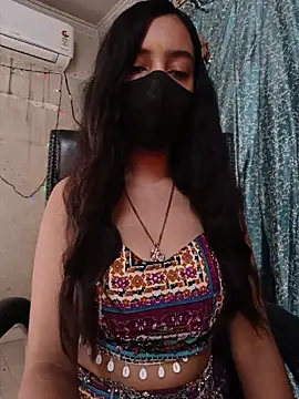 Snapshot of Parinaaz18 chatting on June 2026 01:19:02 AM Parinaaz18 online show from June 2026 01:19:02 AM