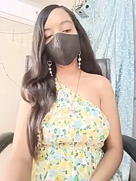 Snapshot of Parinaaz18 chatting on July 2026 01:23:02 AM Parinaaz18 online show from July 2026 01:23:02 AM