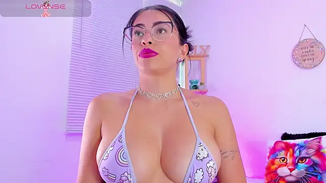 Snapshot of EmillySanders chatting on February 2025 09:15:02 PM EmillySanders online show from February 2025 09:15:02 PM