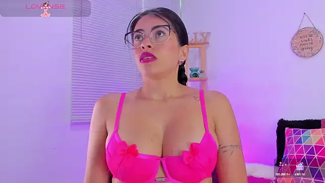 Snapshot of EmillySanders chatting on February 2025 03:42:02 PM EmillySanders online show from February 2025 03:42:02 PM