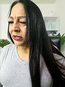 Snapshot of Gina_Myers chatting on May 2026 03:44:01 AM Gina Myers online show from May 2026 03:44:01 AM