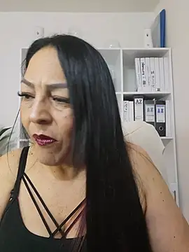 Snapshot of Gina_Myers chatting on May 2026 04:19:01 AM Gina Myers online show from May 2026 04:19:01 AM