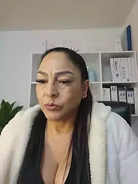 Snapshot of Gina_Myers chatting on May 2026 03:36:02 AM Gina Myers online show from May 2026 03:36:02 AM