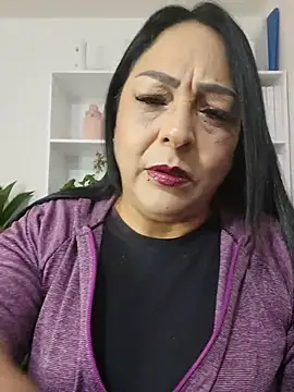 Snapshot of Gina_Myers chatting on May 2026 03:13:01 AM Gina Myers online show from May 2026 03:13:01 AM
