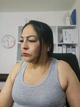 Snapshot of Gina_Myers chatting on June 2026 03:31:02 AM Gina Myers online show from June 2026 03:31:02 AM