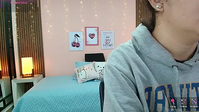 Snapshot of alina_martinelli chatting on December 2025 11:08:01 AM alina martinelli online show from December 2025 11:08:01 AM