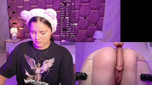 Trianna   online show from November 2025 02:05:01 PM