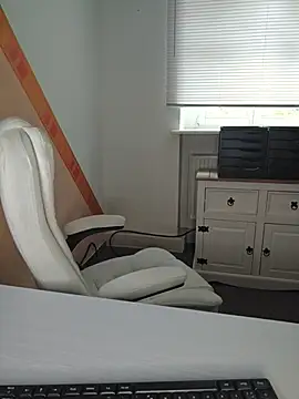-BonnieBlack- online show from July 2026 07:56:02 AM