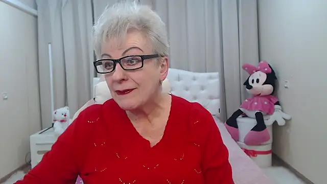 KayleSmoll online show from February 2026 07:32:02 PM