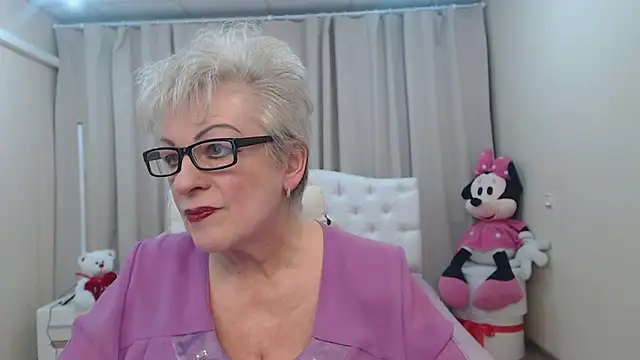 KayleSmoll online show from March 2026 07:42:01 PM