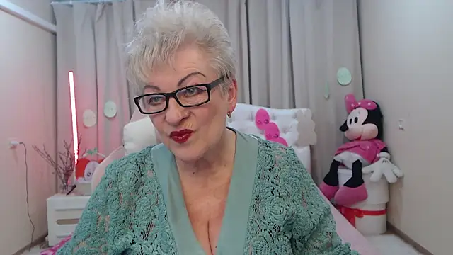 KayleSmoll online show from April 2026 06:56:01 PM