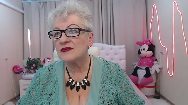 KayleSmoll online show from May 2026 06:39:01 PM
