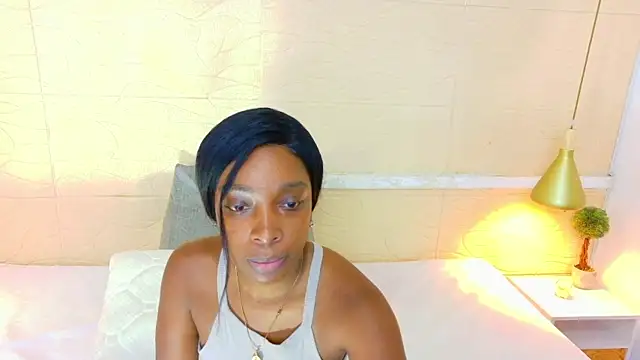 Snapshot of Shamiraa_moore chatting on December 2025 08:48:02 PM Shamiraa moore online show from December 2025 08:48:02 PM