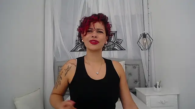 Snapshot of MarianaSanz chatting on February 2025 12:02:02 PM MarianaSanz online show from February 2025 12:02:02 PM