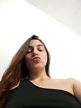 Snapshot of KateDer7 chatting on February 2025 10:49:02 AM KateDer7 online show from February 2025 10:49:02 AM