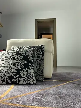 Snapshot of -RIVIERA- chatting on November 2025 06:25:02 AM -RIVIERA- online show from November 2025 06:25:02 AM