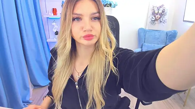 SelenaeMoore online show from October 2025 03:29:01 AM